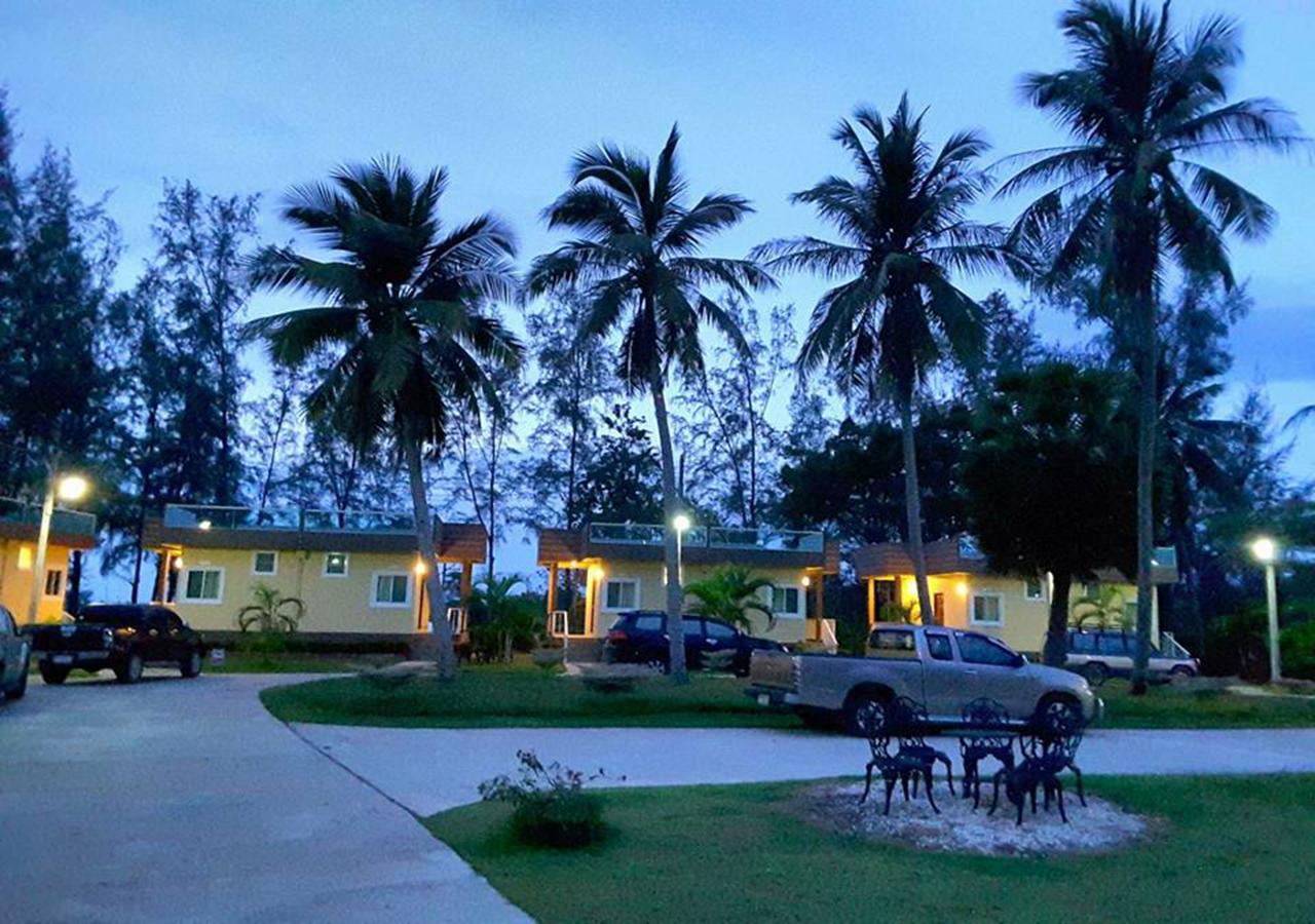 Hadthong Resort Pak Phayun Ngoại thất bức ảnh